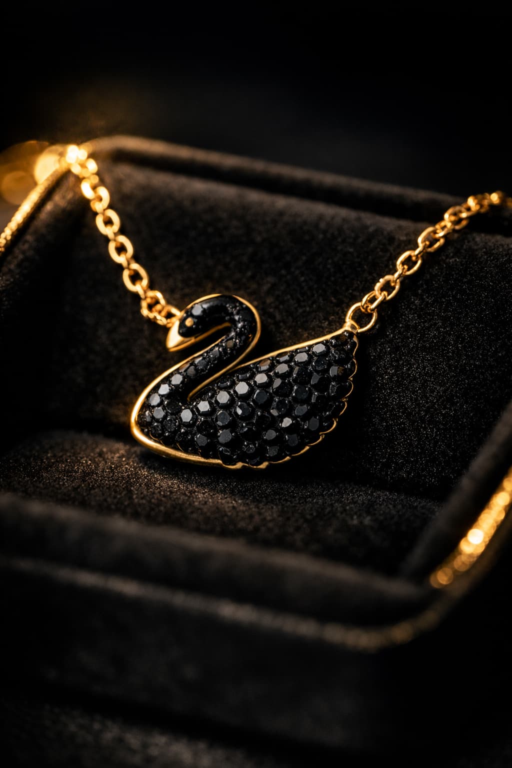 Swan pendant Necklace - View Details Swan pendant Necklace - Image 4