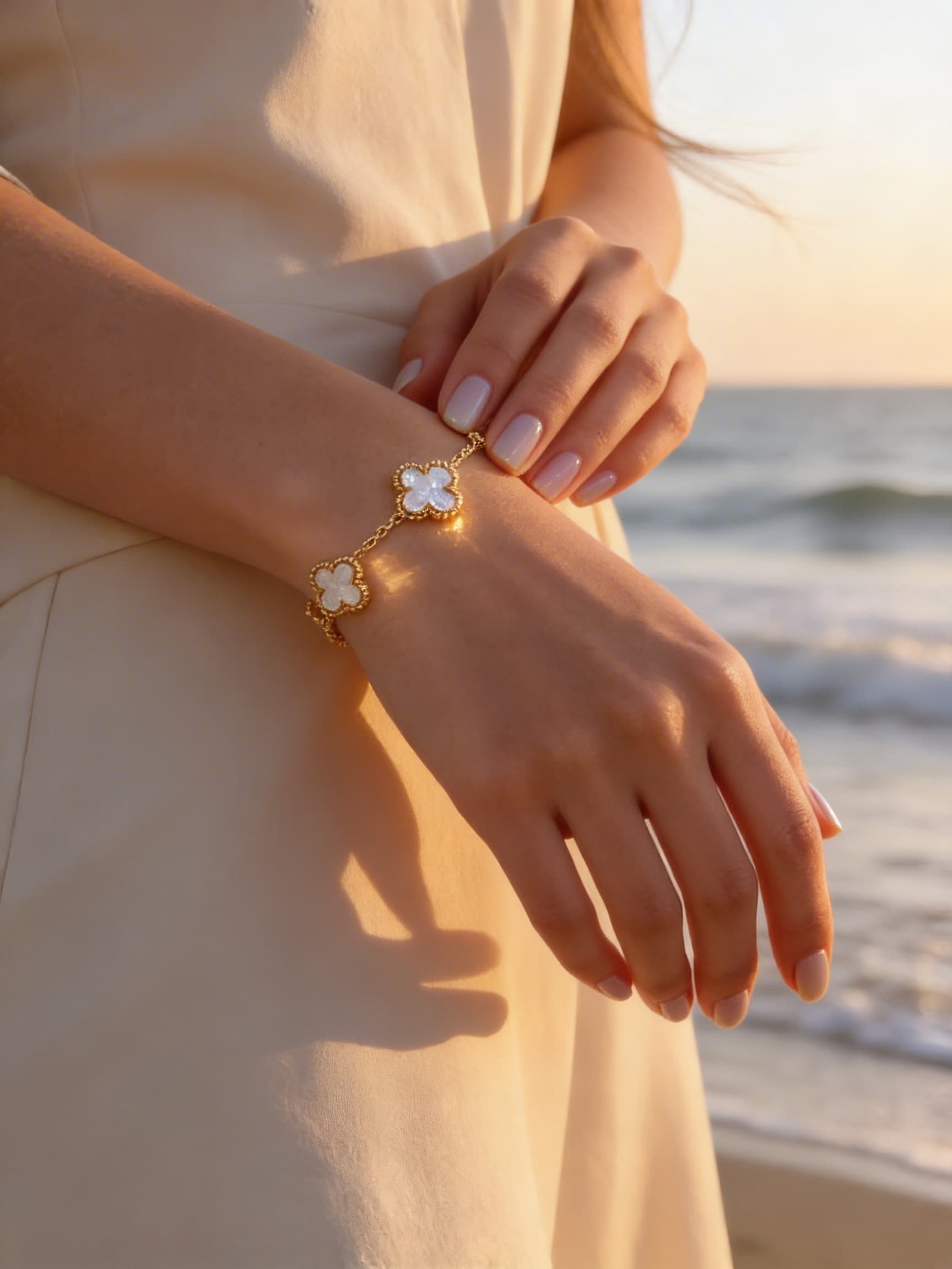 The Alhamra Clover Bracelet - View Details The Alhamra Clover Bracelet - Image 2