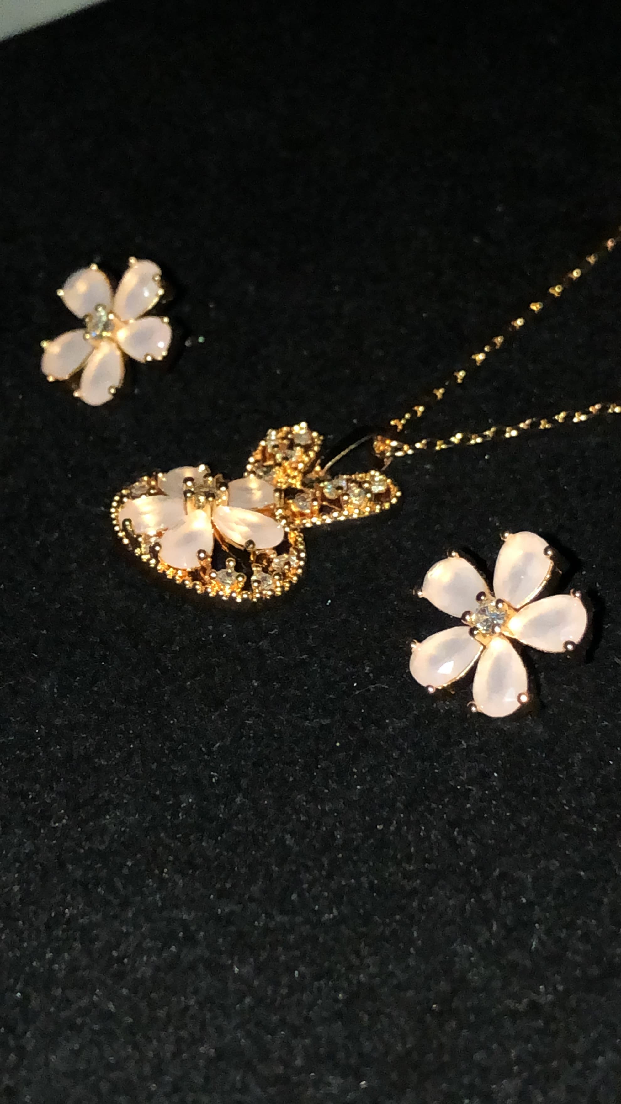 Honey Bunny Floral Set - View Details Honey Bunny Floral Set - Image 6